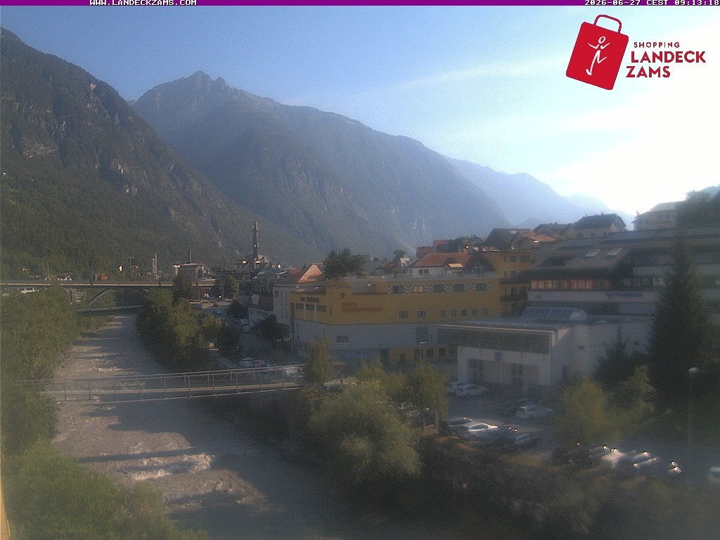 Archived image Webcam City of Landeck - River Inn