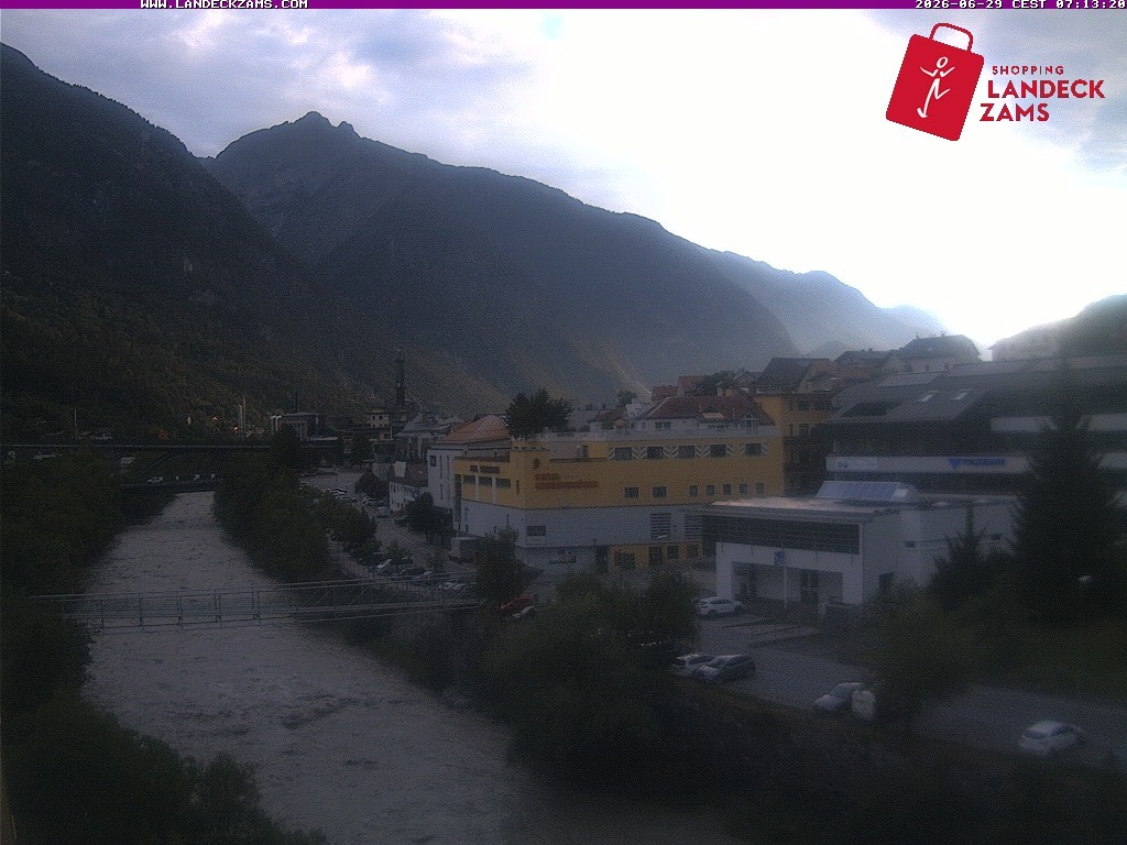 Archived image Webcam City of Landeck - River Inn