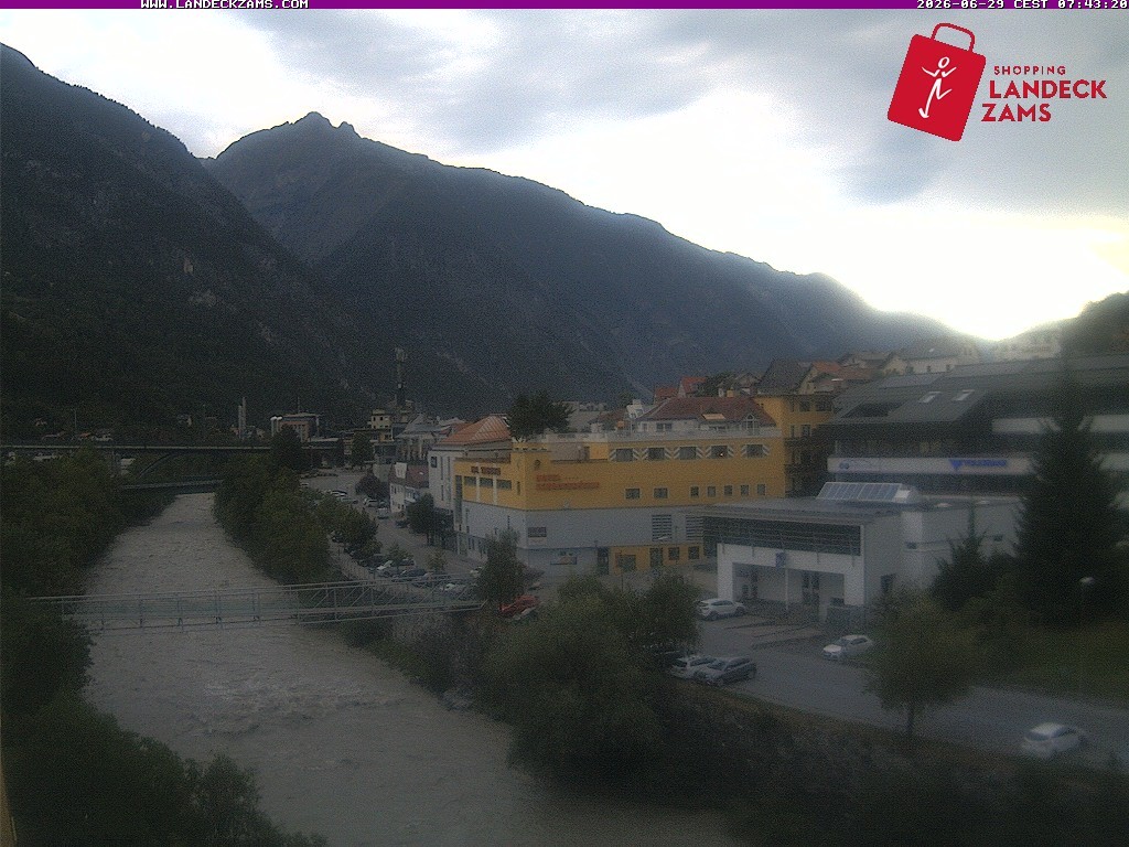Archived image Webcam City of Landeck - River Inn