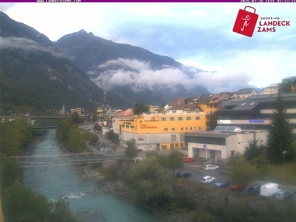 Archived image Webcam City of Landeck - River Inn