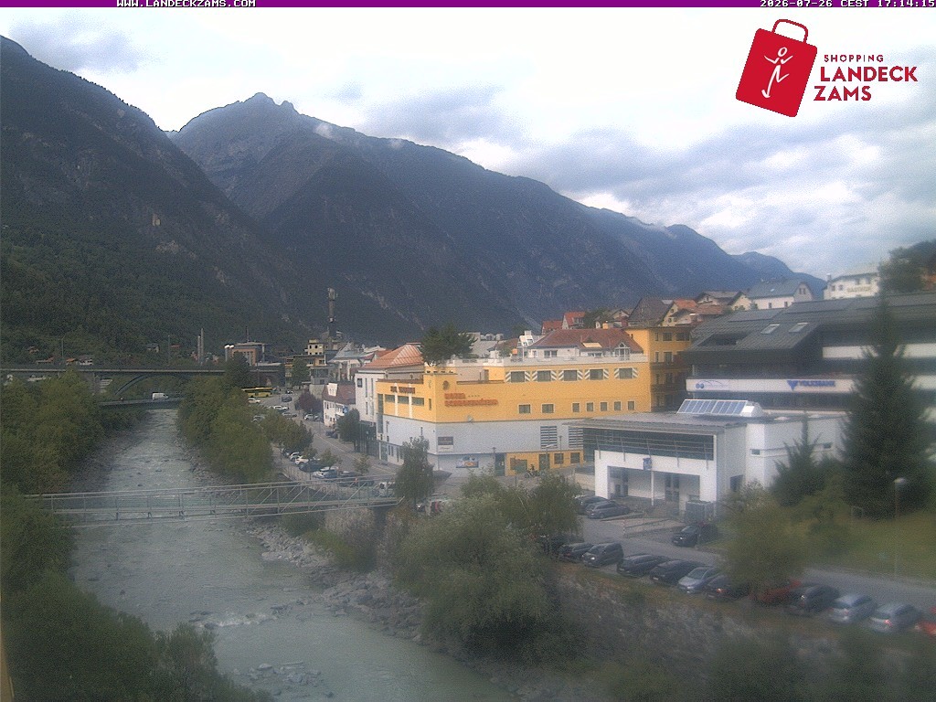 Archived image Webcam City of Landeck - River Inn