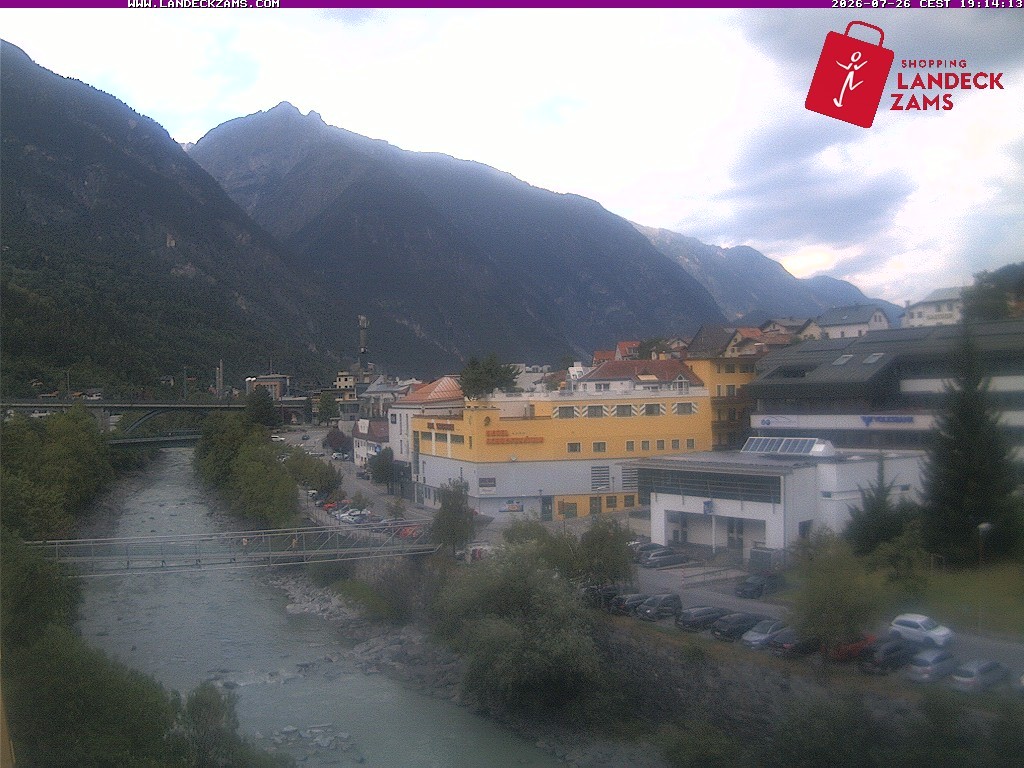 Archived image Webcam City of Landeck - River Inn