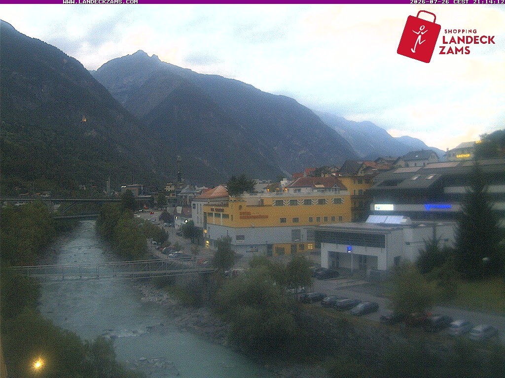 Archived image Webcam City of Landeck - River Inn