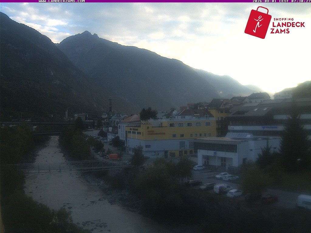 Archived image Webcam City of Landeck - River Inn