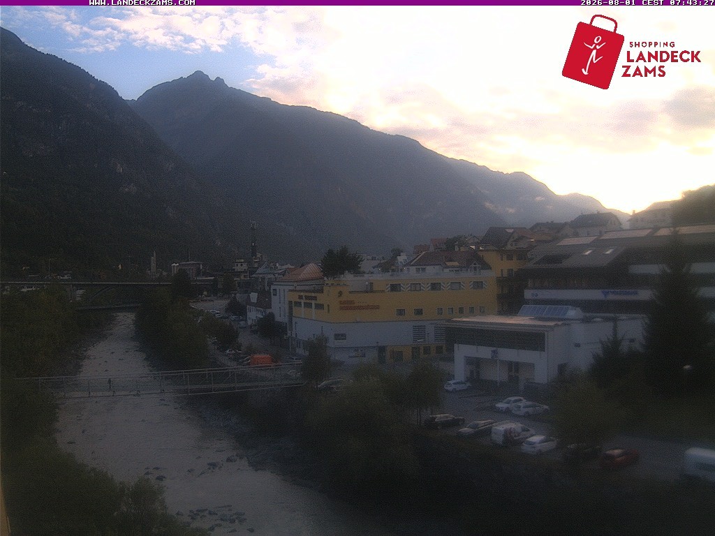 Archived image Webcam City of Landeck - River Inn