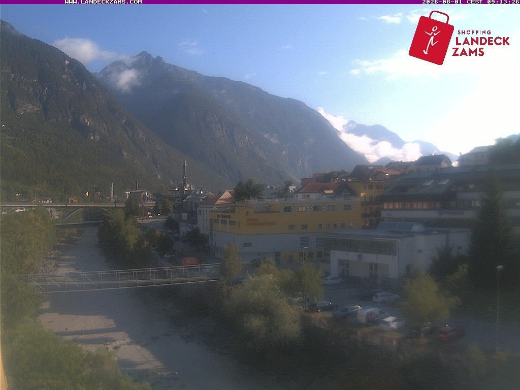 Archived image Webcam City of Landeck - River Inn