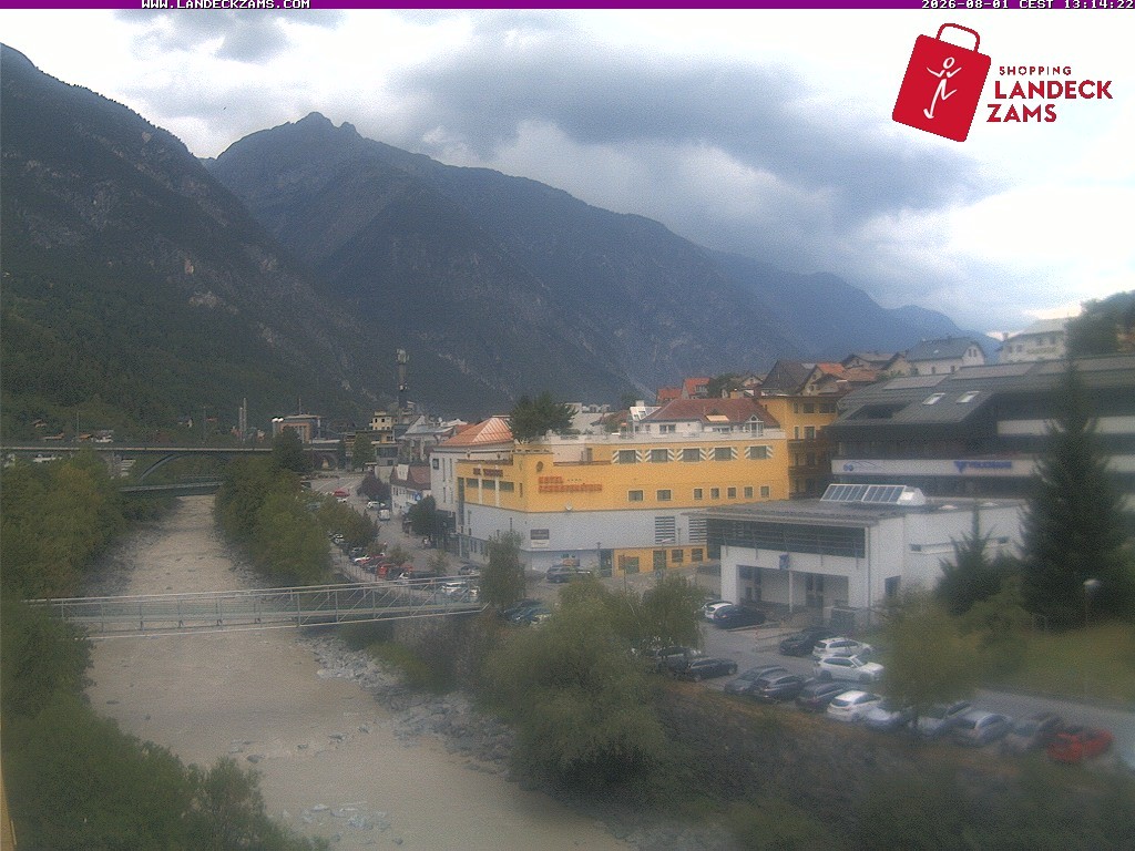 Archived image Webcam City of Landeck - River Inn