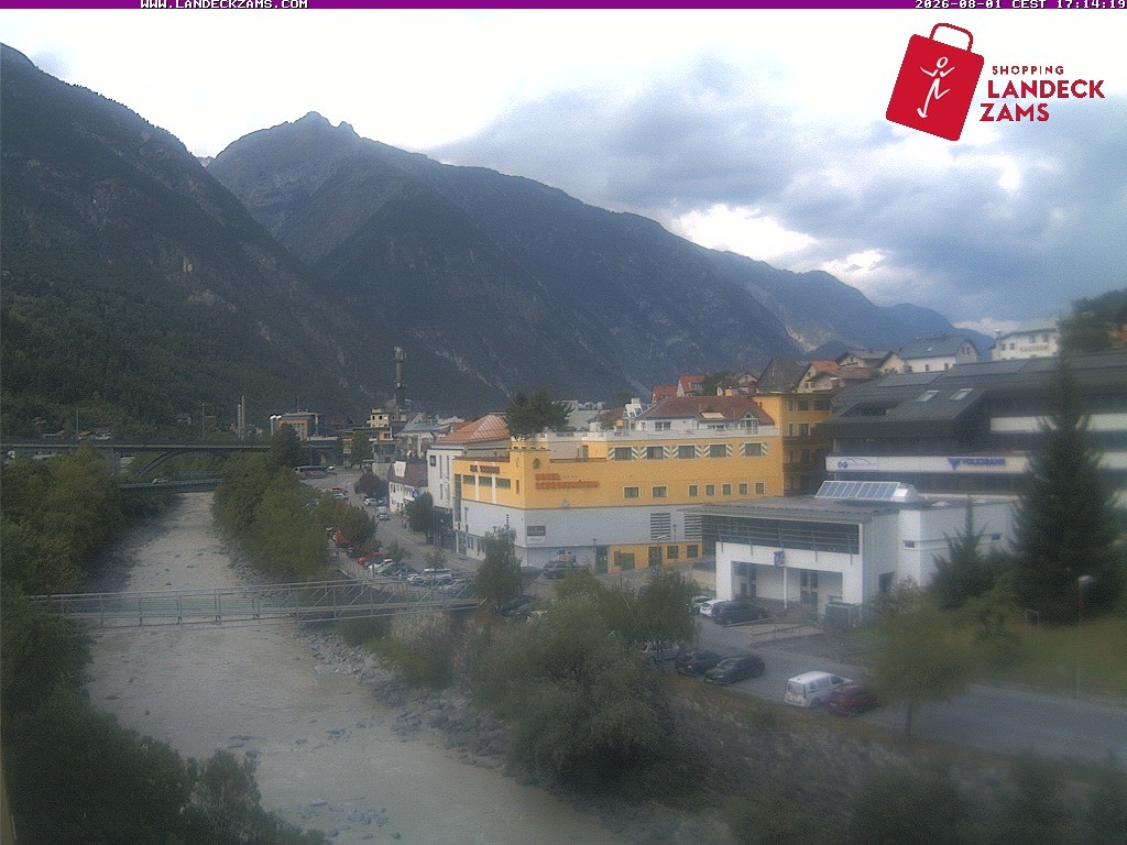Archived image Webcam City of Landeck - River Inn