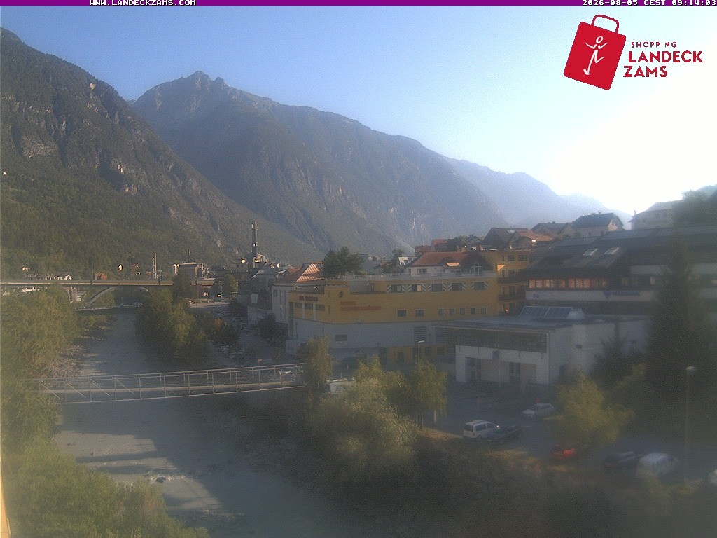 Archived image Webcam City of Landeck - River Inn