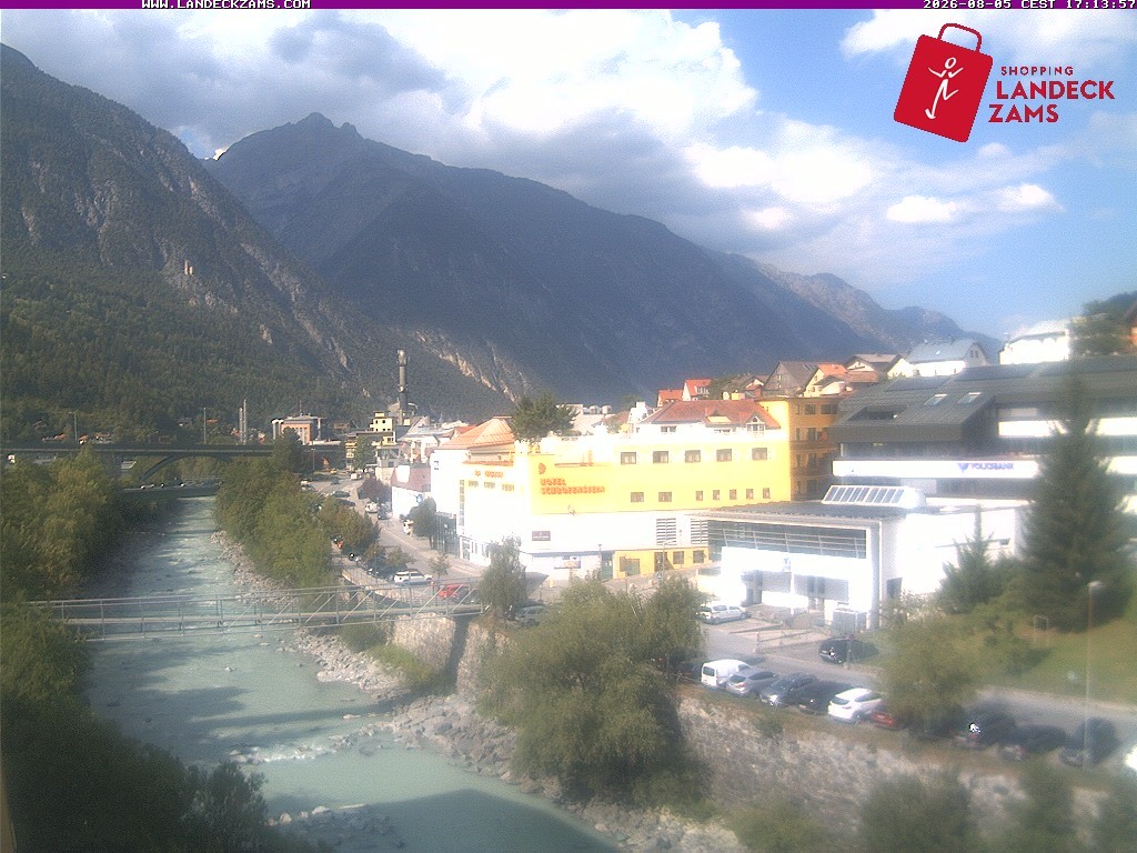 Archived image Webcam City of Landeck - River Inn
