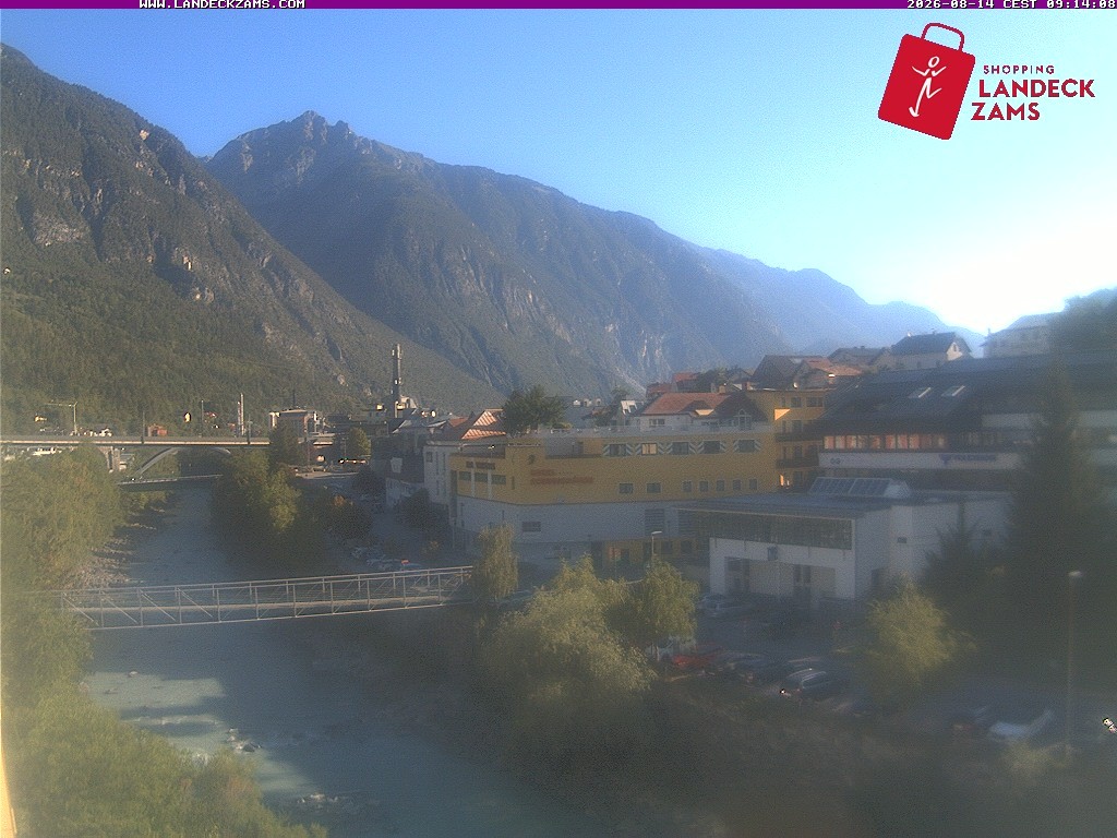 Archived image Webcam City of Landeck - River Inn