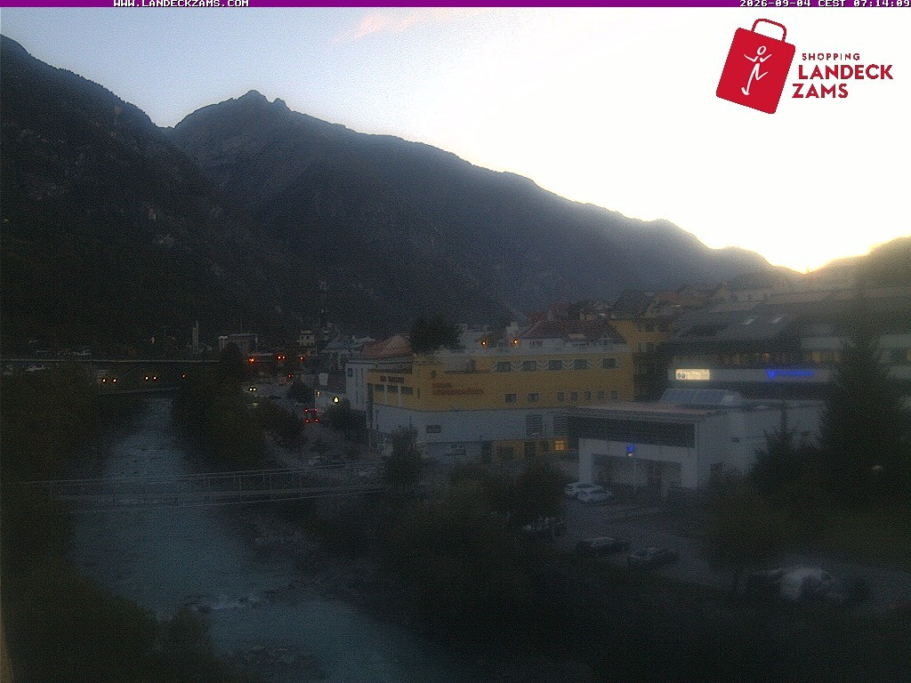 Archived image Webcam City of Landeck - River Inn
