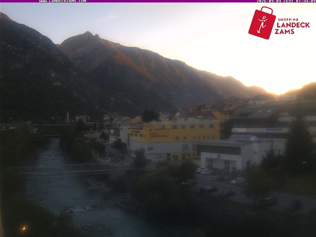 Archived image Webcam City of Landeck - River Inn