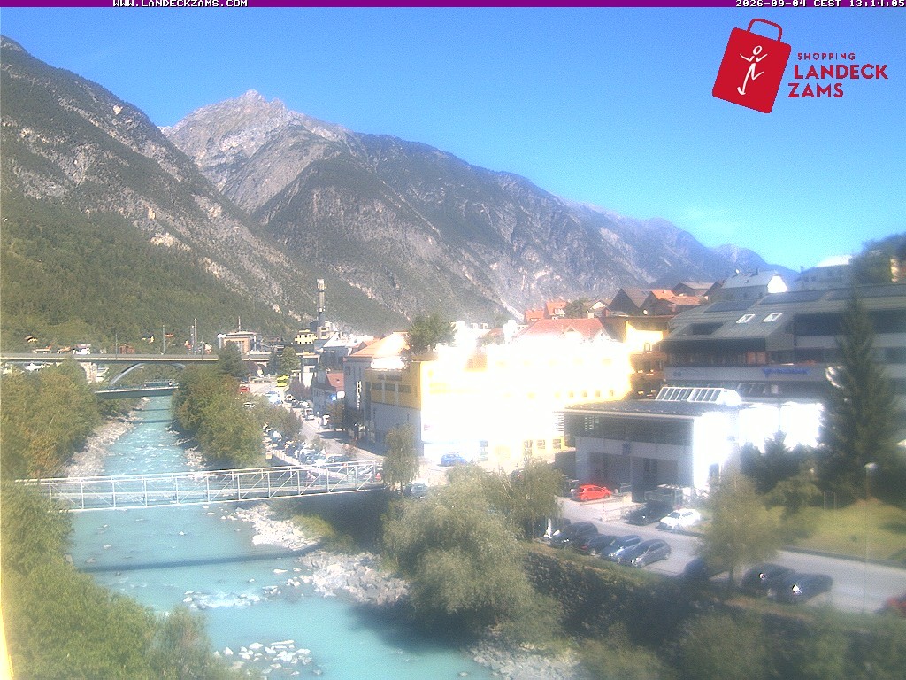 Archived image Webcam City of Landeck - River Inn
