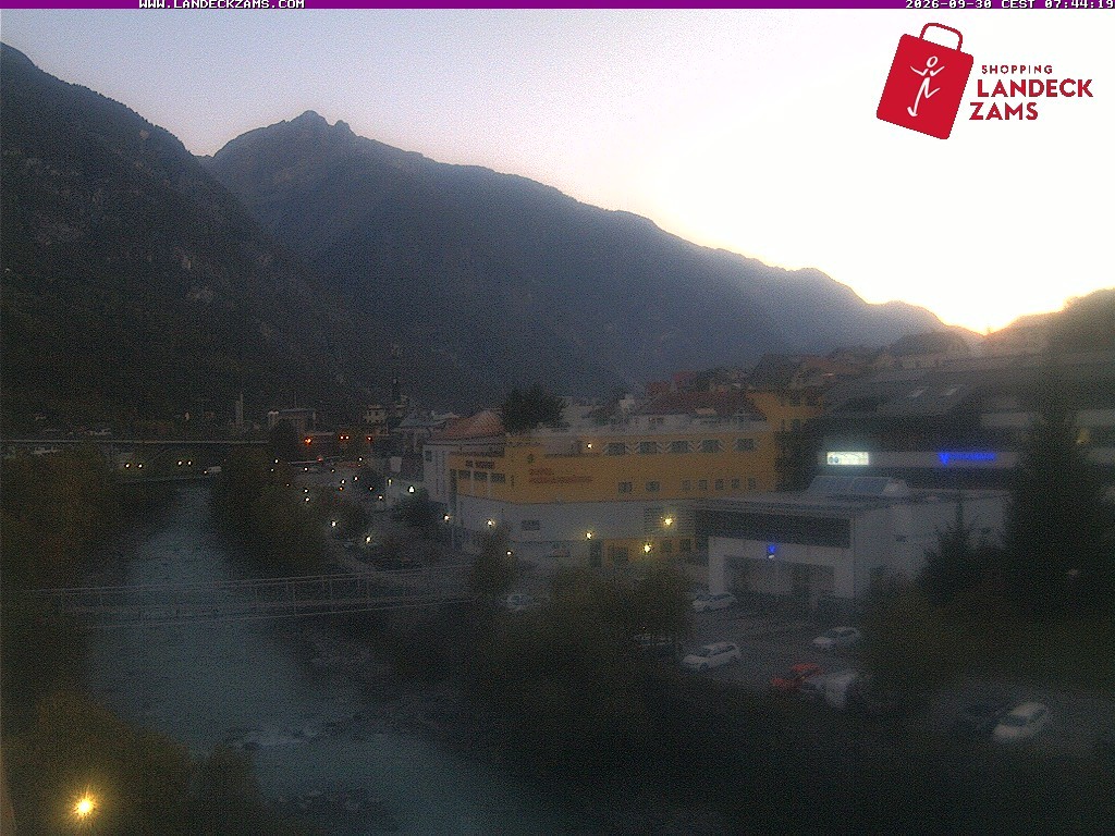 Archived image Webcam City of Landeck - River Inn