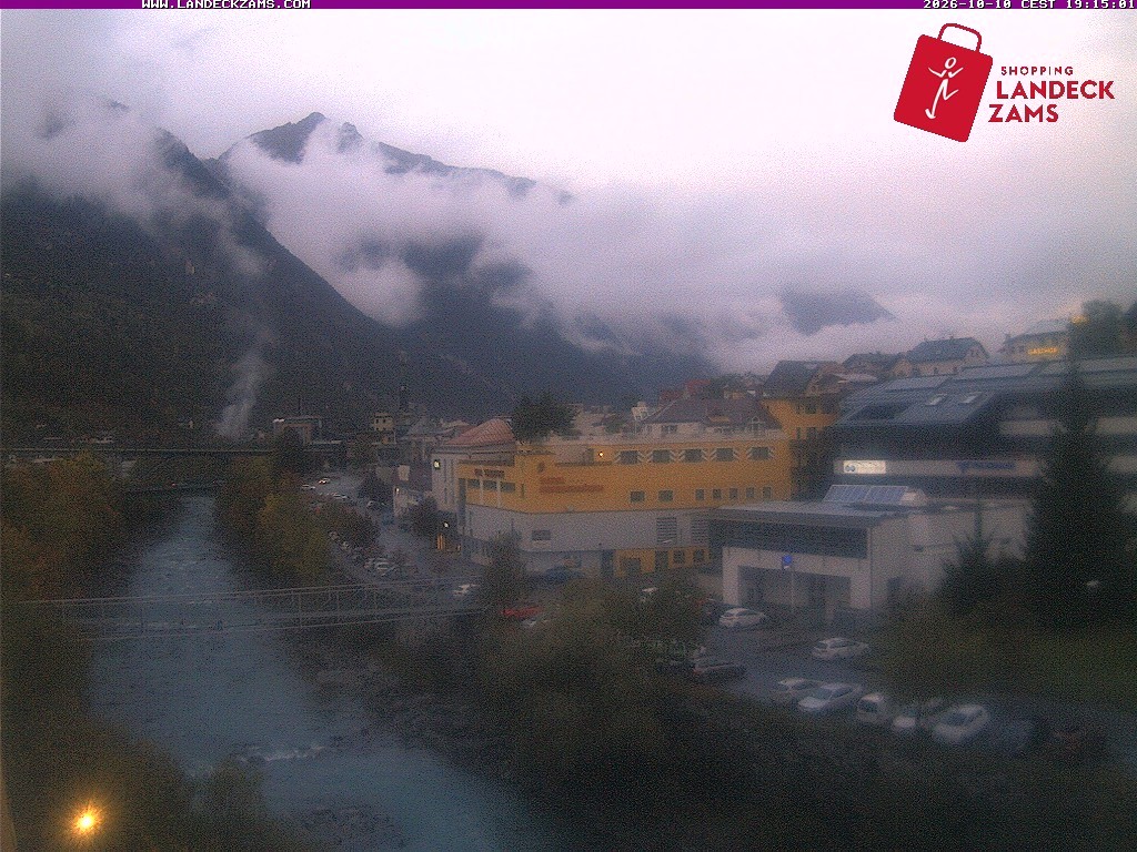 Archived image Webcam City of Landeck - River Inn