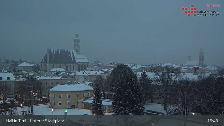 Archiv Foto Webcam Hall in Tirol - Unterer Stadtplatz