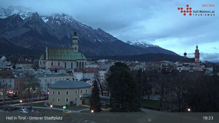 Archiv Foto Webcam Hall in Tirol - Unterer Stadtplatz