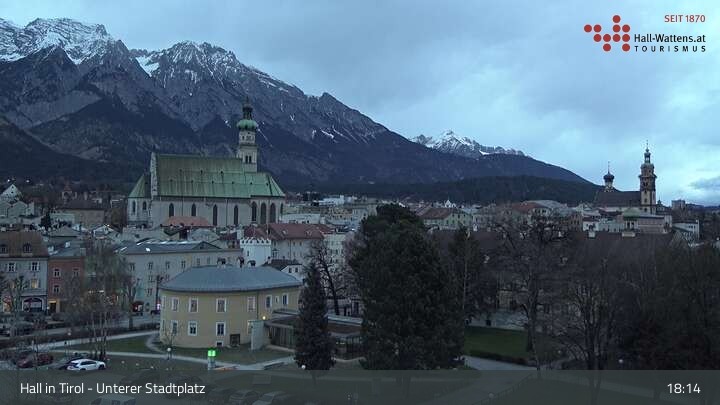 Archiv Foto Webcam Hall in Tirol - Unterer Stadtplatz