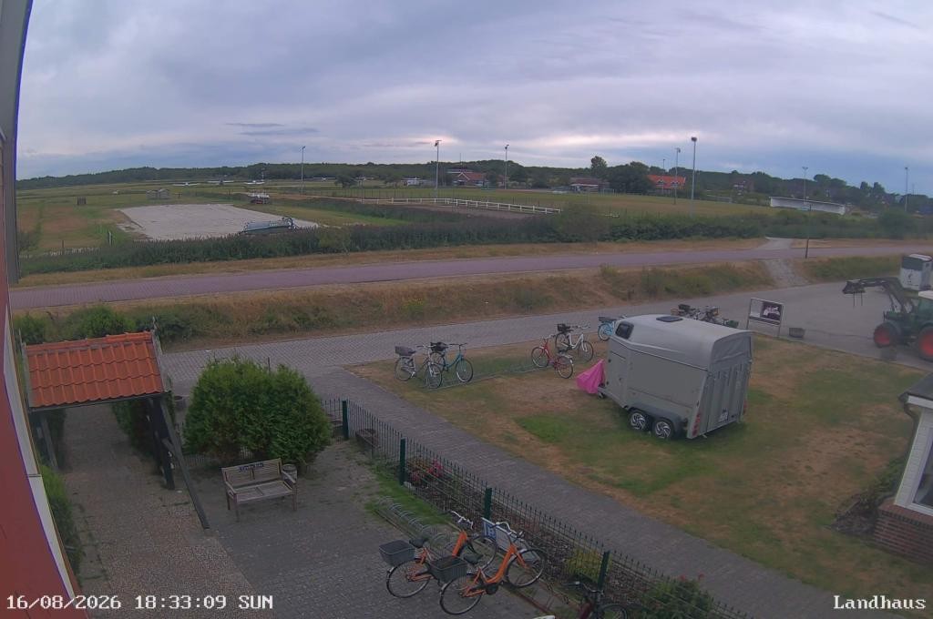 Archiv Foto Webcam Langeoog: Landhaus am Schniederdamm