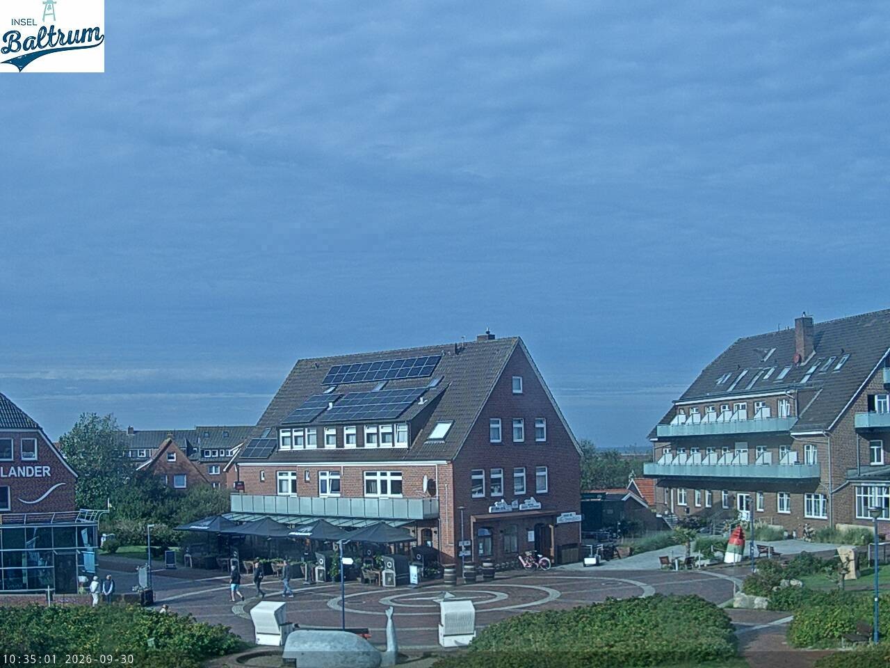 Archived image Webcam Market Square Baltrum