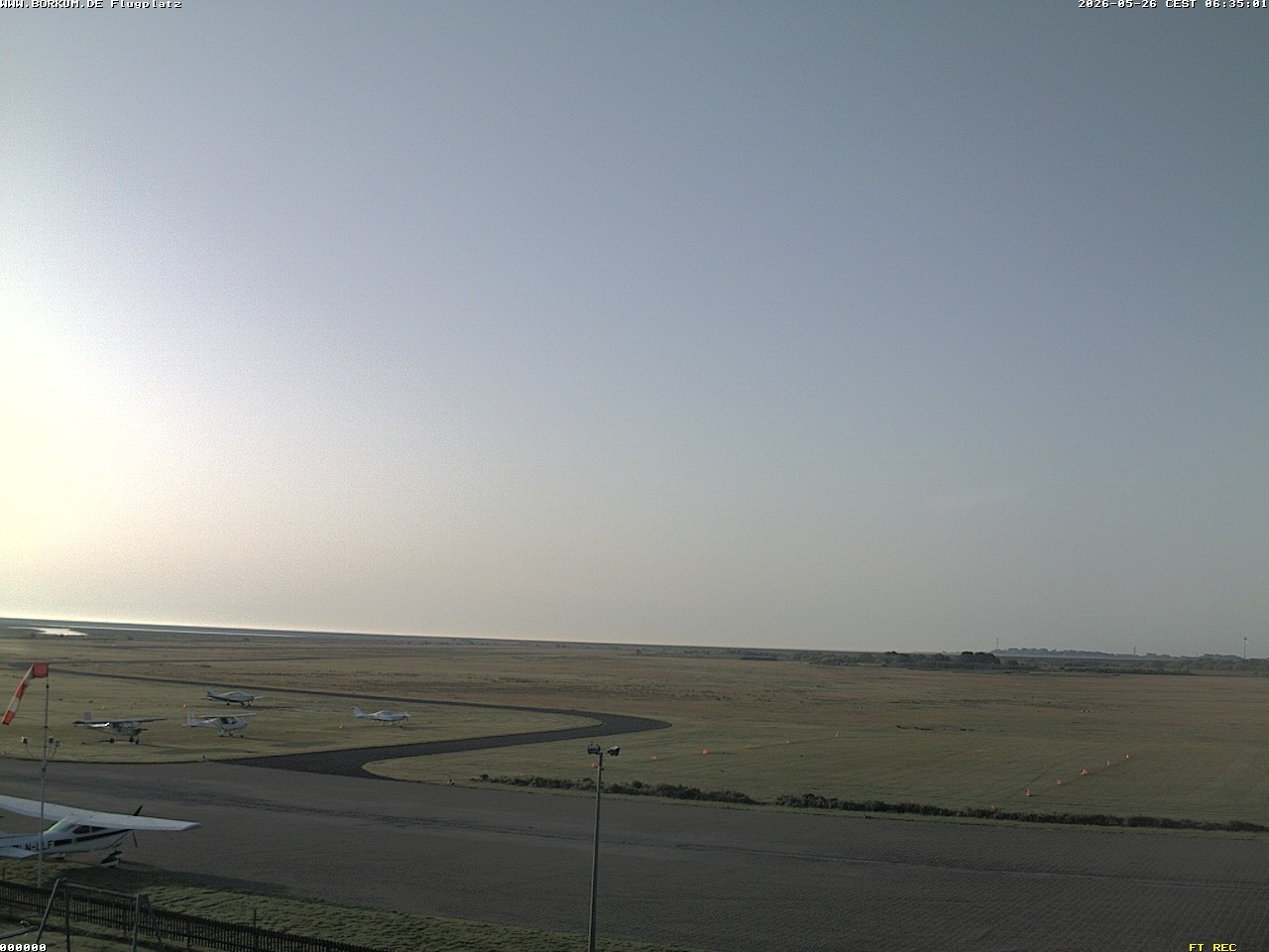 Archived image Webcam Airfield of Borkum