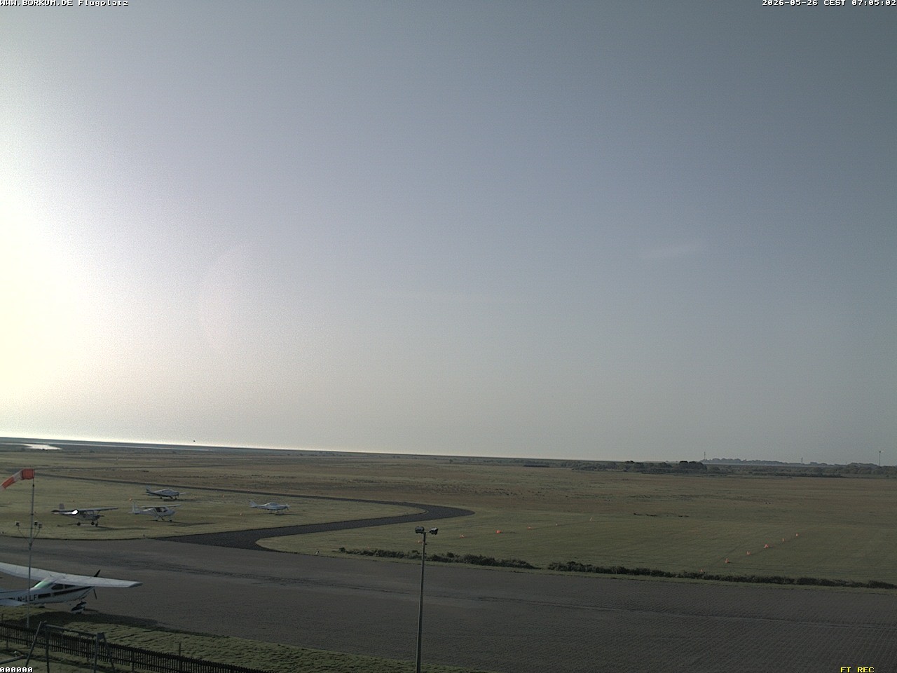 Archived image Webcam Airfield of Borkum