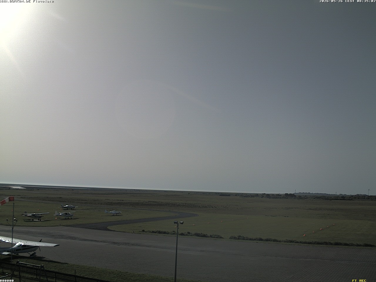 Archived image Webcam Airfield of Borkum