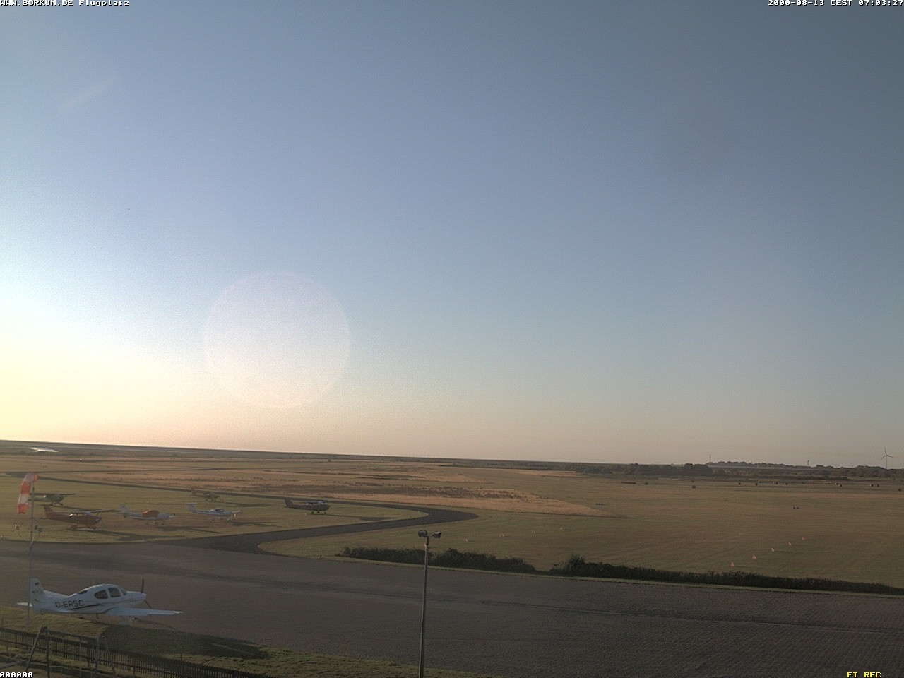 Archived image Webcam Airfield of Borkum