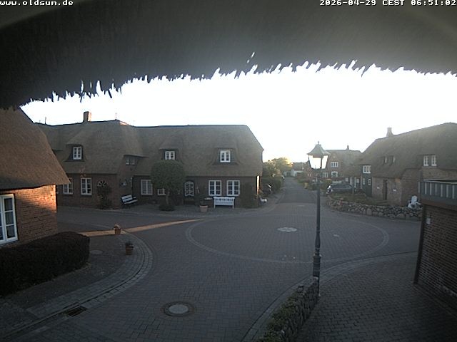 Archived image Webcam Oldsum - Inner City