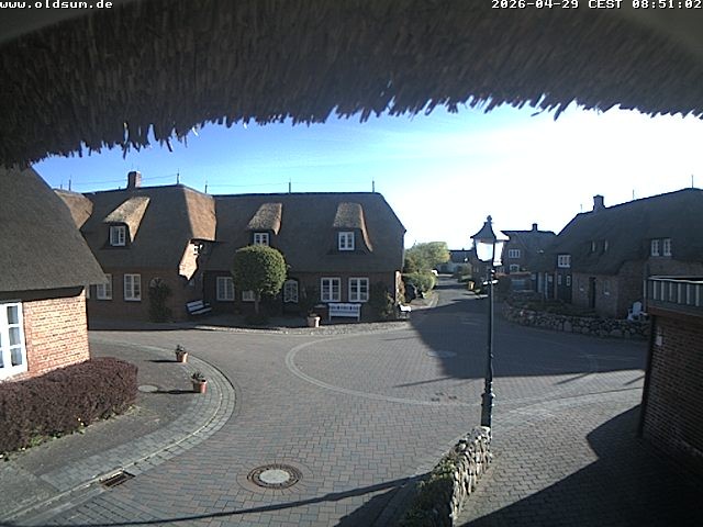 Archived image Webcam Oldsum - Inner City