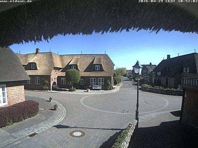 Archived image Webcam Oldsum - Inner City