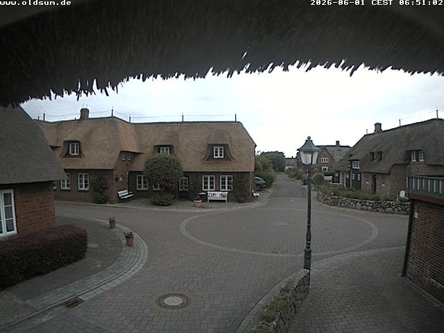 Archived image Webcam Oldsum - Inner City