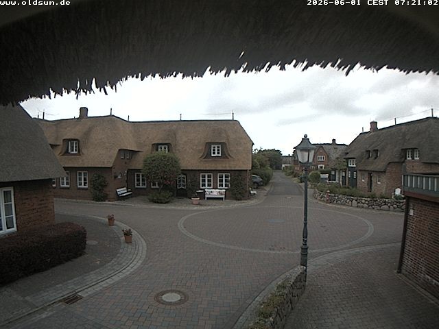 Archived image Webcam Oldsum - Inner City