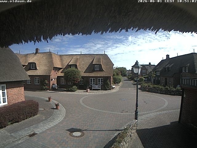Archived image Webcam Oldsum - Inner City