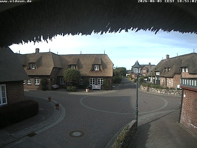 Archived image Webcam Oldsum - Inner City