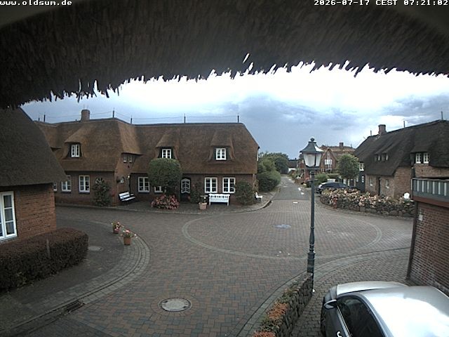 Archived image Webcam Oldsum - Inner City
