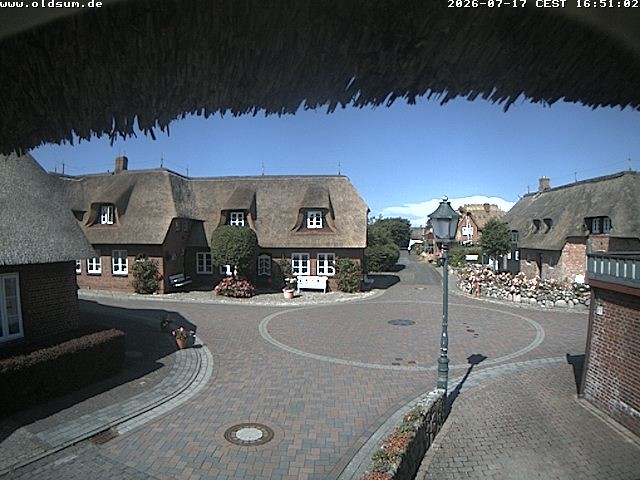 Archived image Webcam Oldsum - Inner City