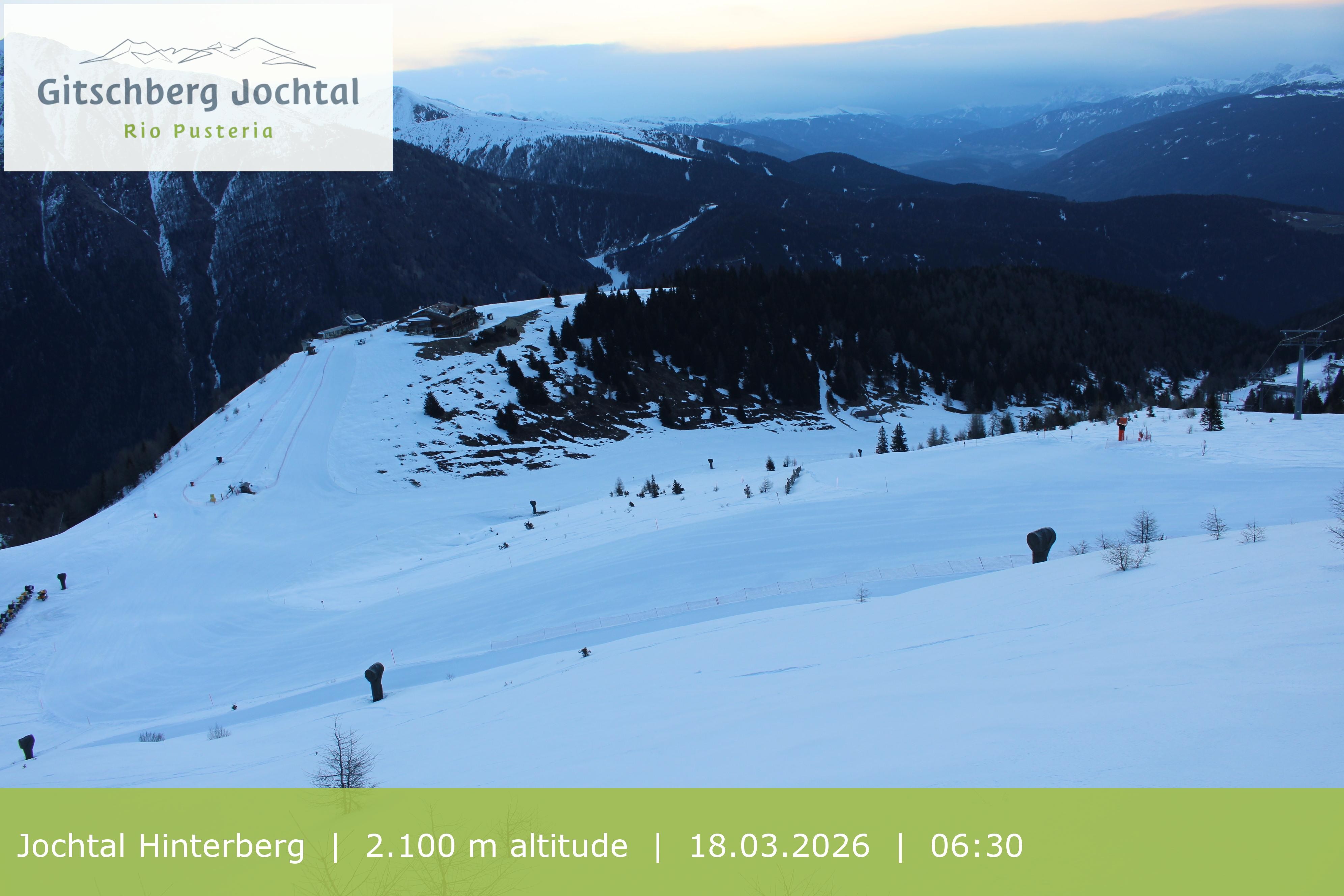 Archived image Webcam: View at Jochtal