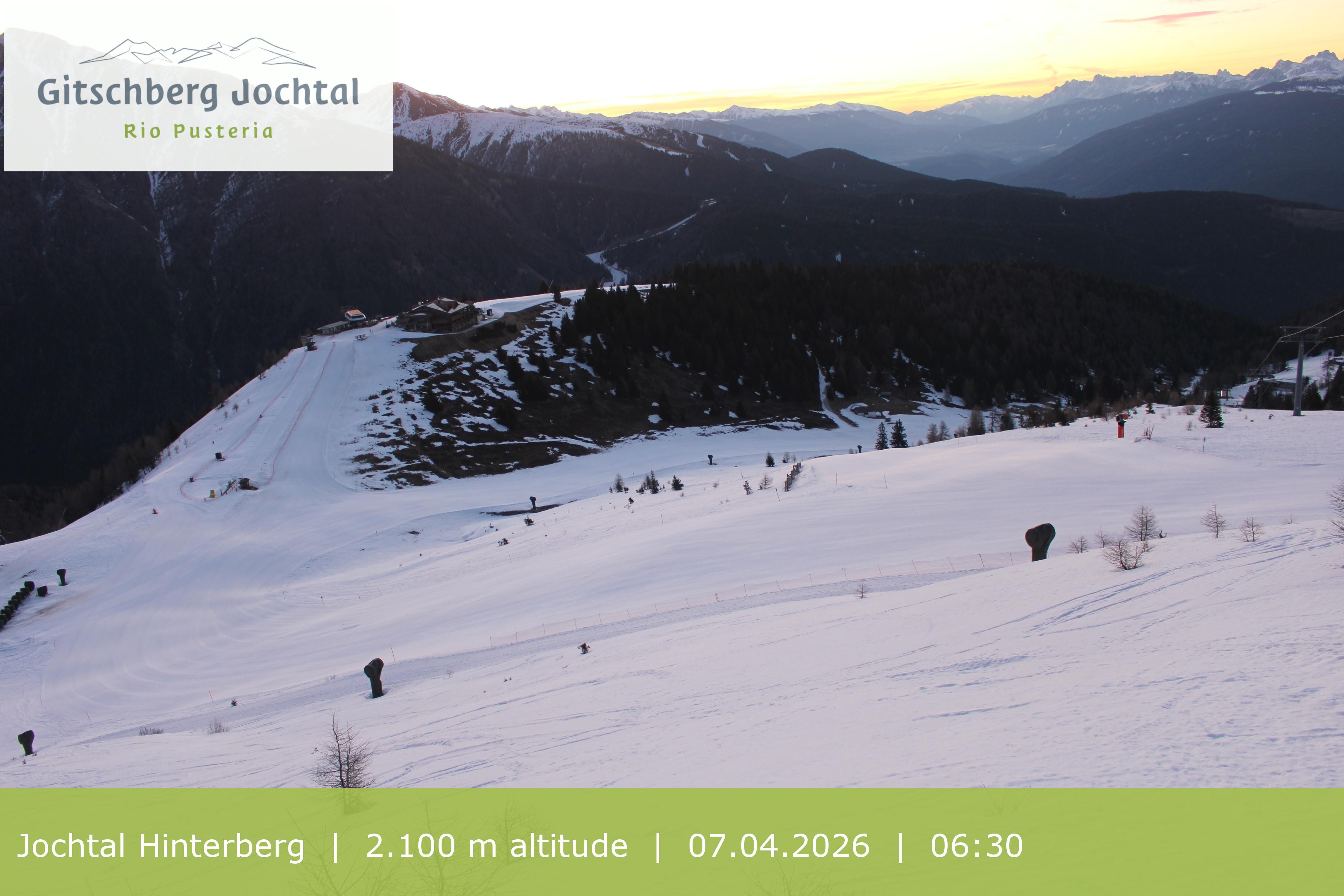 Archived image Webcam: View at Jochtal