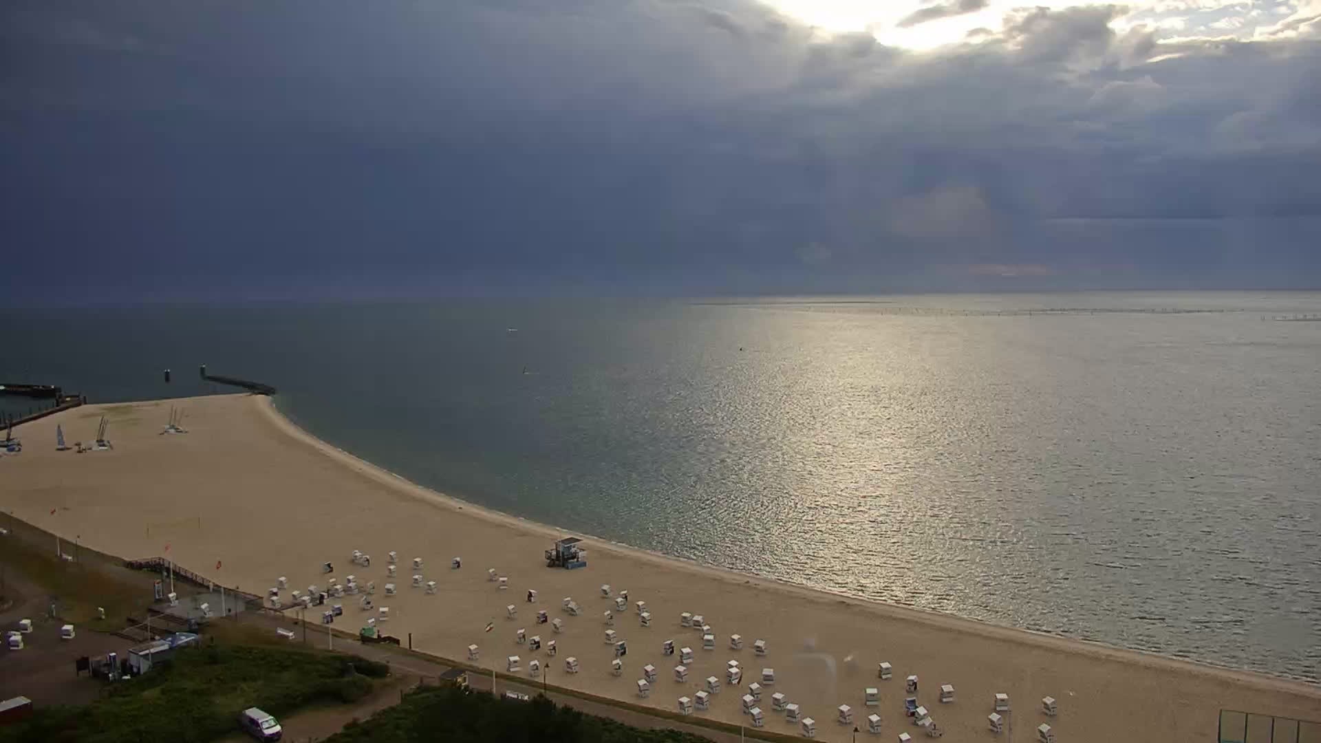 Archived image Webcam Sylt: Hörnum - Beach
