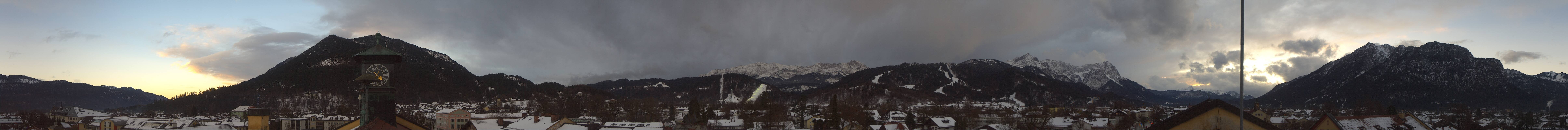 Archiv Foto Webcam Panoramablick Rathaus Garmisch-Partenkirchen