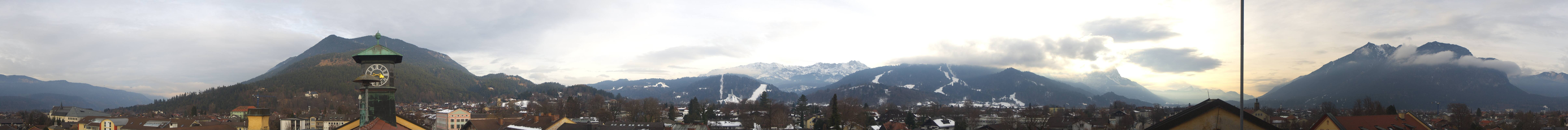 Archiv Foto Webcam Panoramablick Rathaus Garmisch-Partenkirchen