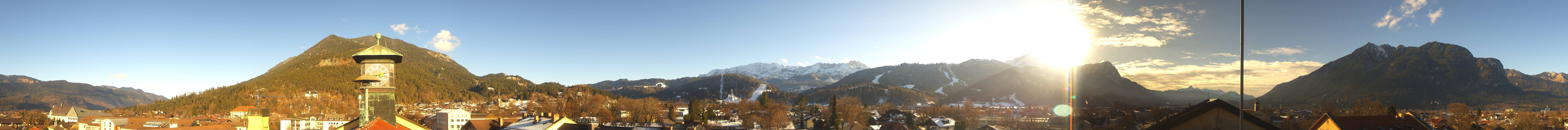 Archiv Foto Webcam Panoramablick Rathaus Garmisch-Partenkirchen