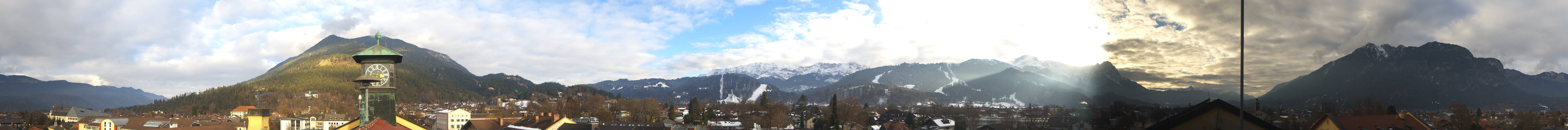 Archiv Foto Webcam Panoramablick Rathaus Garmisch-Partenkirchen