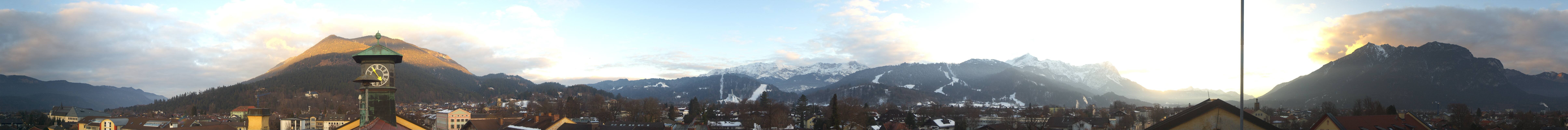 Archiv Foto Webcam Panoramablick Rathaus Garmisch-Partenkirchen