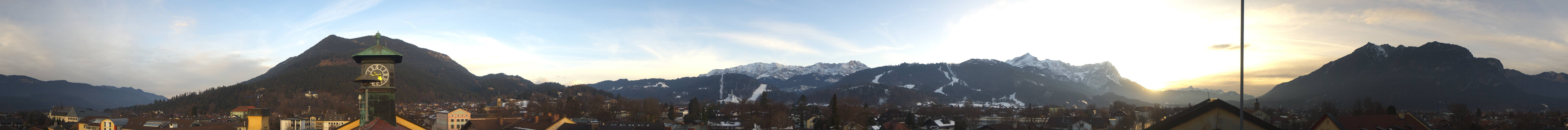 Archiv Foto Webcam Panoramablick Rathaus Garmisch-Partenkirchen