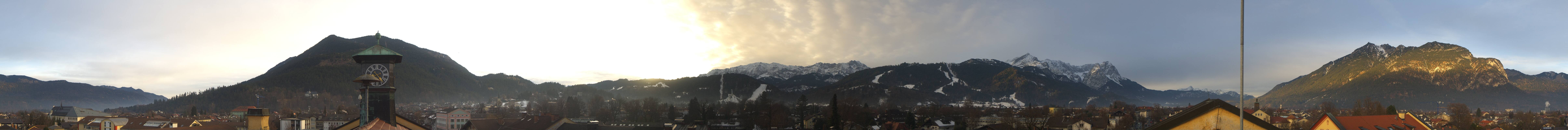 Archiv Foto Webcam Panoramablick Rathaus Garmisch-Partenkirchen