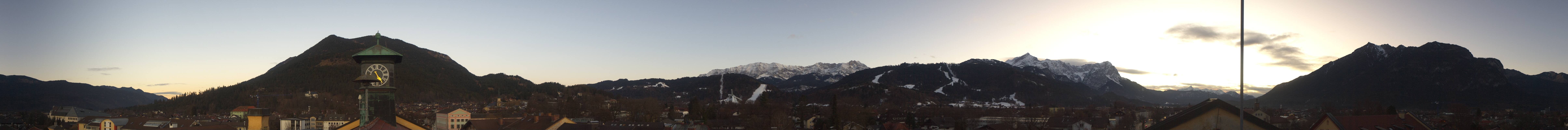 Archiv Foto Webcam Panoramablick Rathaus Garmisch-Partenkirchen
