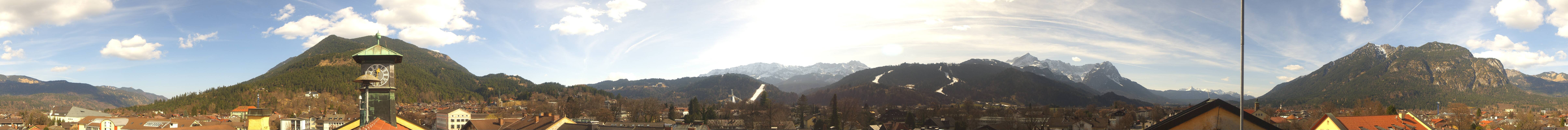 Archiv Foto Webcam Panoramablick Rathaus Garmisch-Partenkirchen